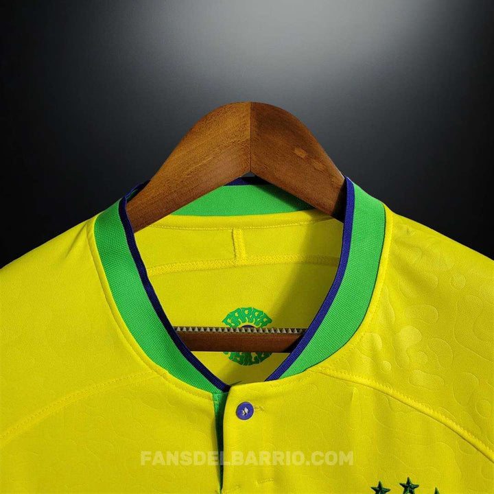 Camiseta Fan Selección de Brasil 2022 Local para Hombre (Nike)