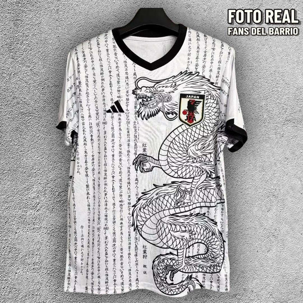 Japón Edición Especial Dragón Blanco Kanji 2024 Camiseta Fan de Hombre (Adidas)