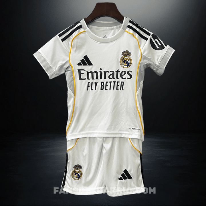 Kit Fan para Niño del Real Madrid 2025/26 Local