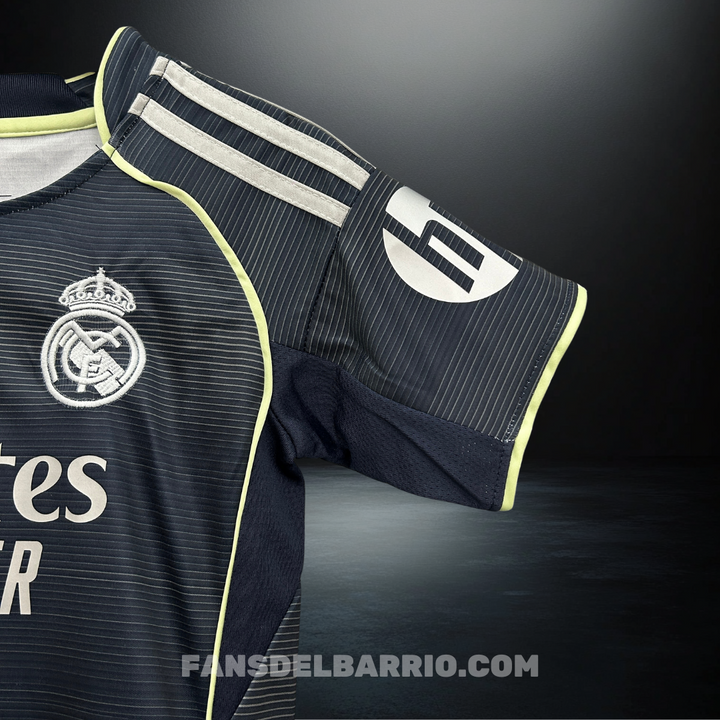 Kit Fan para Niño del Real Madrid 2025/26 Visita