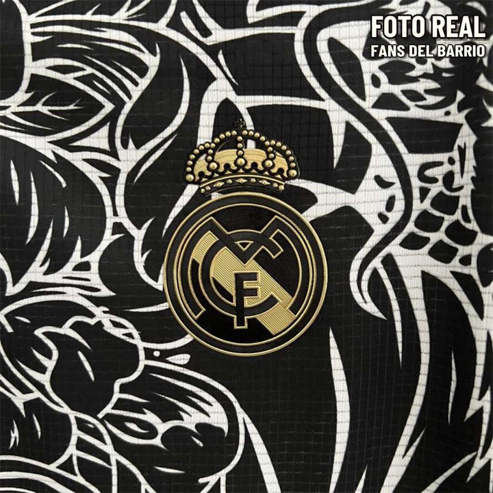 Real Madrid 2023-24 Special Edition Gold Dragon Camiseta Fan para Hombre (Adidas)